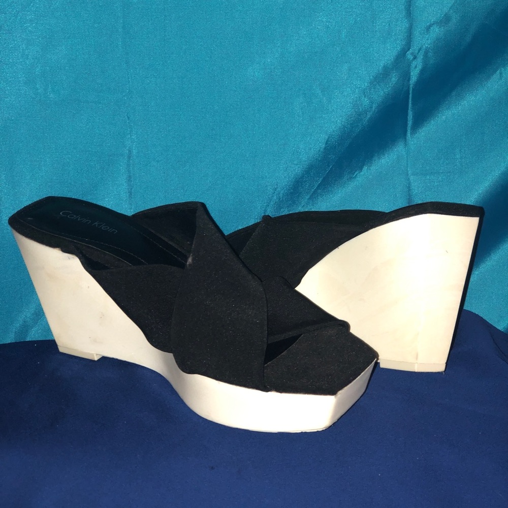 B&W Wedge Heel